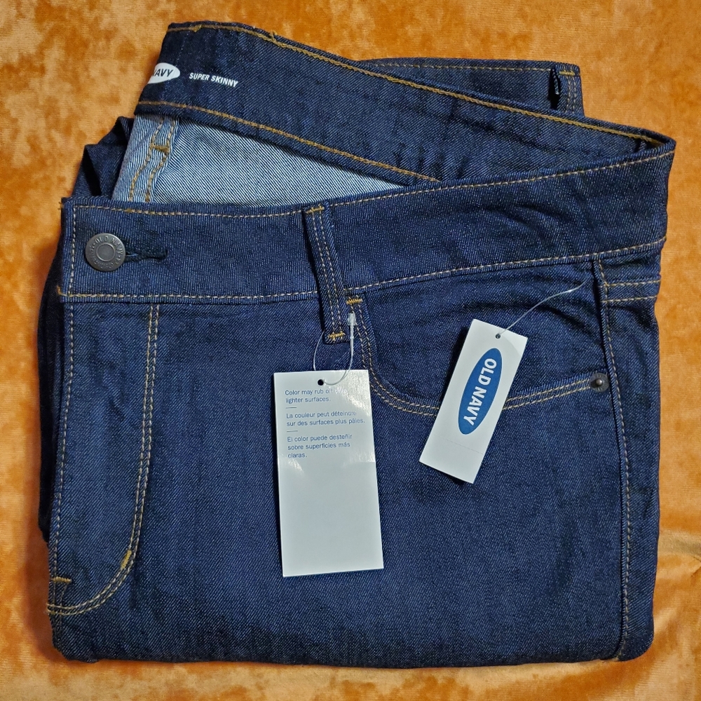 Brand New with tags Old Navy super skinny dark wash jeans